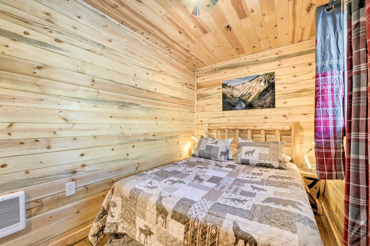 Cozy Island Park Cabin, 20 Mi To Yellowstone! Exterior foto