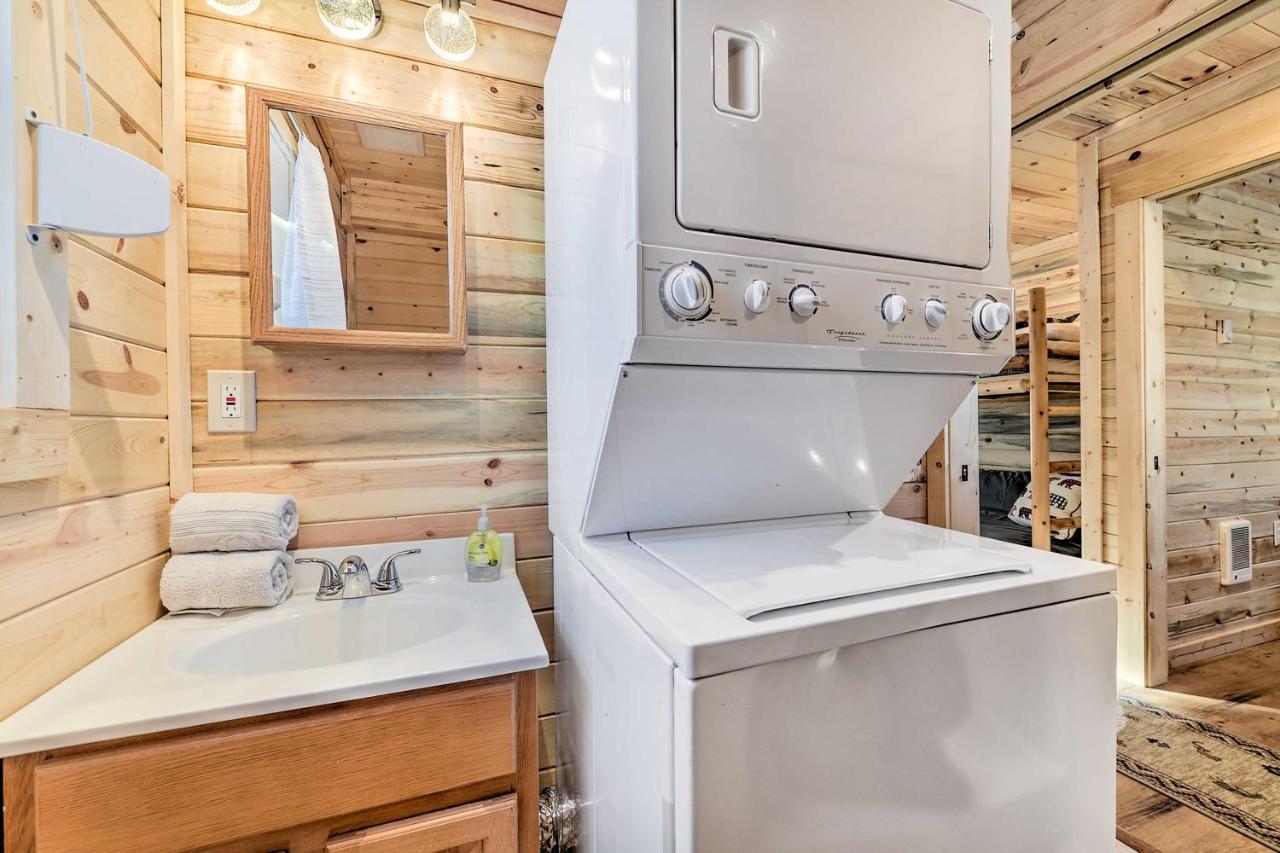 Cozy Island Park Cabin, 20 Mi To Yellowstone! Exterior foto