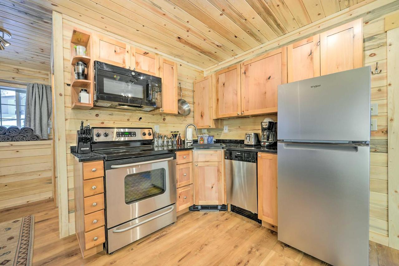 Cozy Island Park Cabin, 20 Mi To Yellowstone! Exterior foto