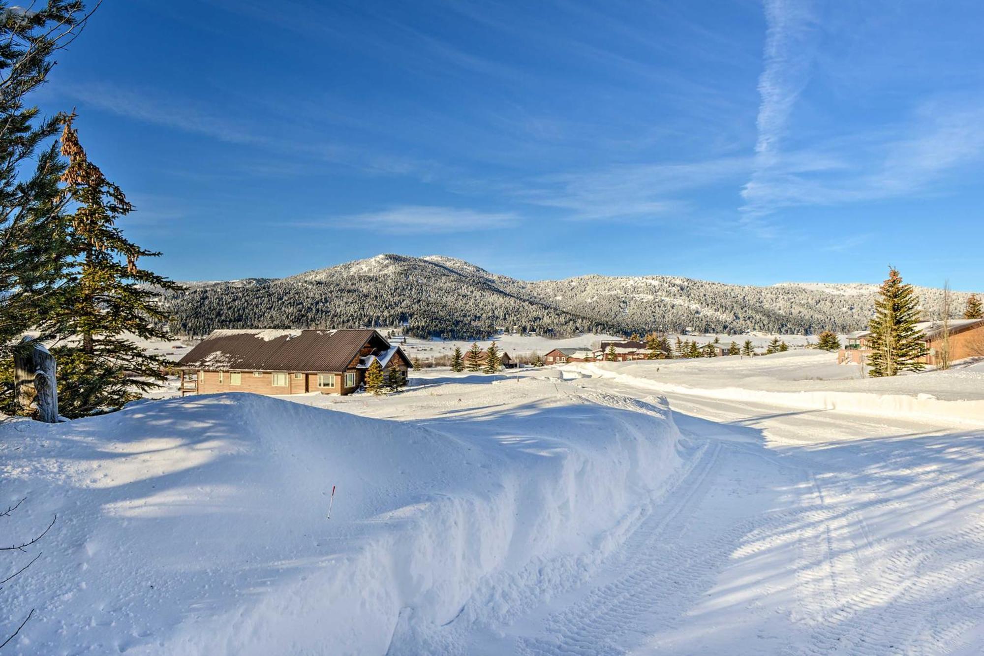 Cozy Island Park Cabin, 20 Mi To Yellowstone! Exterior foto