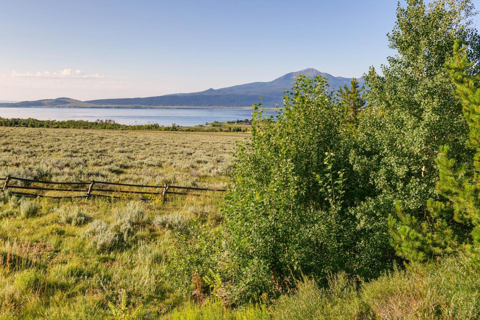 Cozy Island Park Cabin, 20 Mi To Yellowstone! Exterior foto